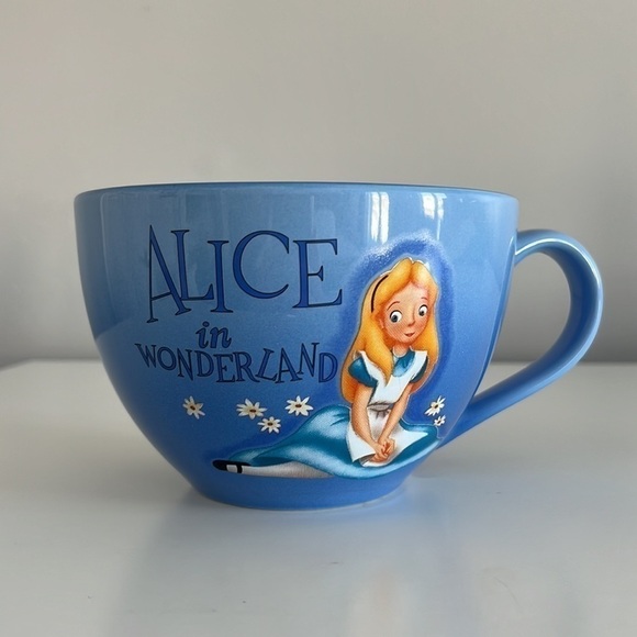 Disney Alice in Wonderland Wide Mug - Picture 4 of 12